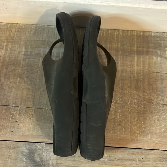 Crocs Flop Flops Women's black- Stylish size 7 - Picture 8 of 11